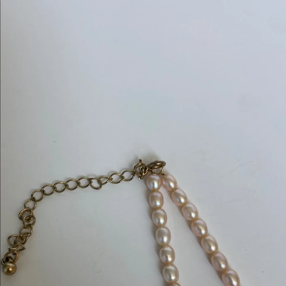 Elegant Faux Pearl Necklace - Picture 5 of 9
